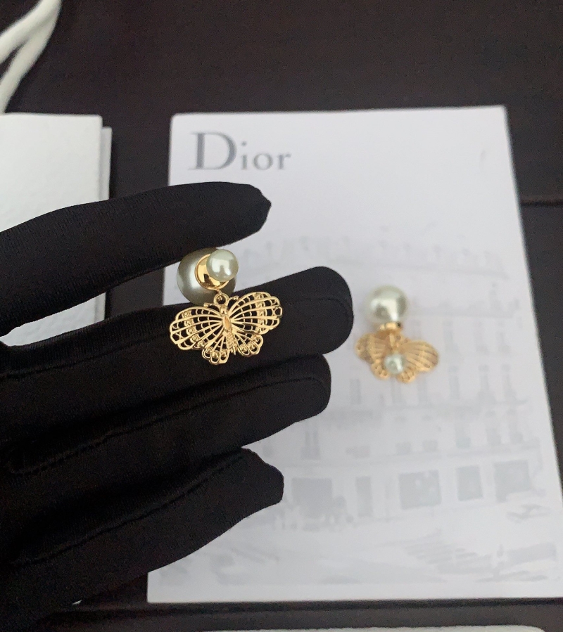 chr1st1an D10r earrings